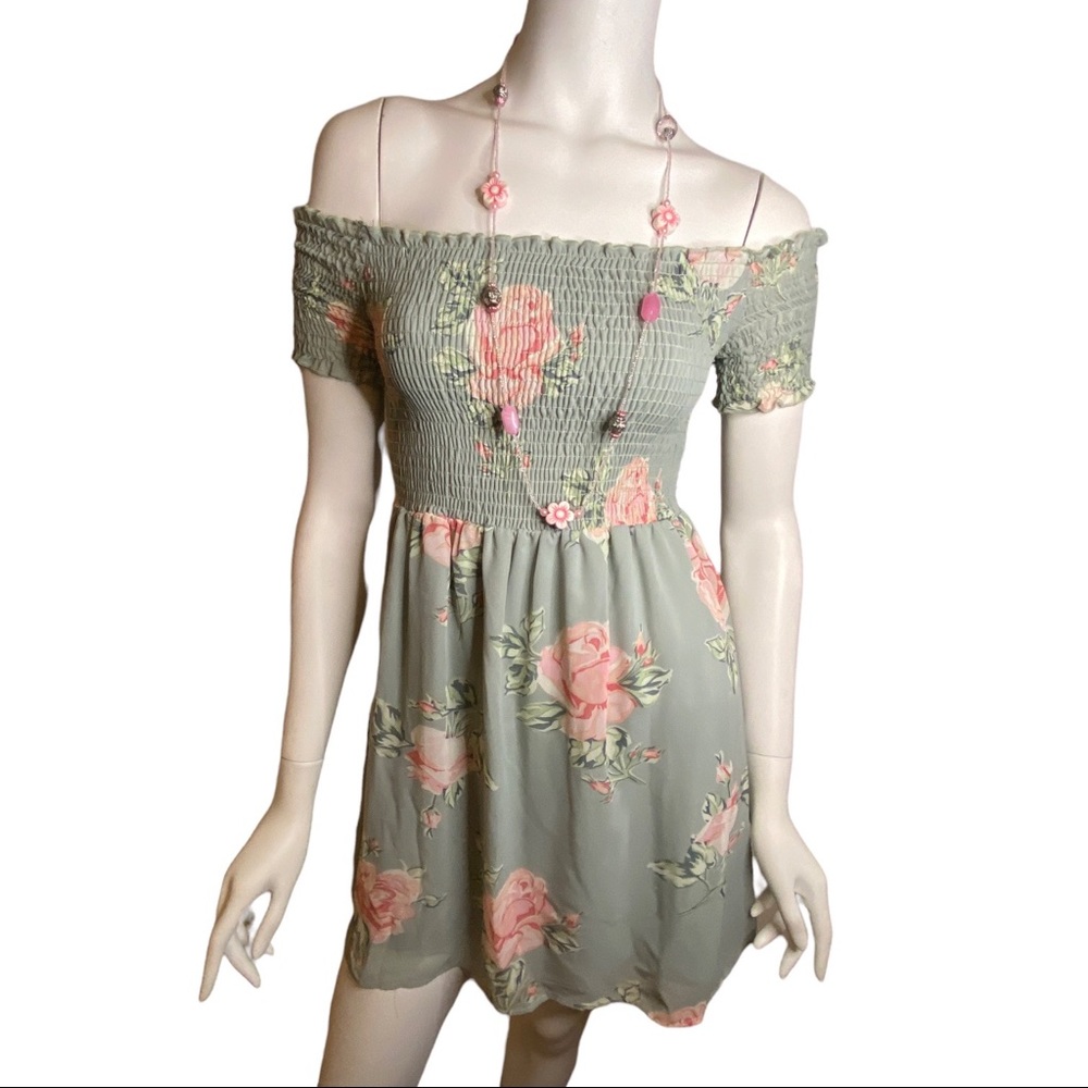 Show Me Your Mumu Women’s Medium Dolly Smocked Floral Dress in Sweetheart Sage - Picture 6 of 12